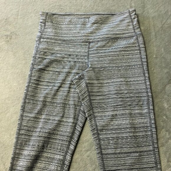 Athleta High Rise Jacquard Chaturanga 7/8 Tight Black/White Leggings - Picture 3 of 11